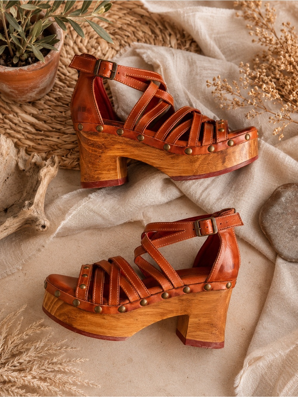 Bed|Stü Antonelli Leather Platform‎ Heels Cognac – New Without Box